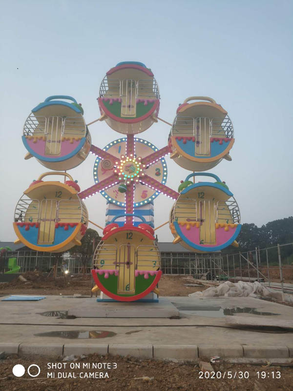 主题乐园大型摩天轮