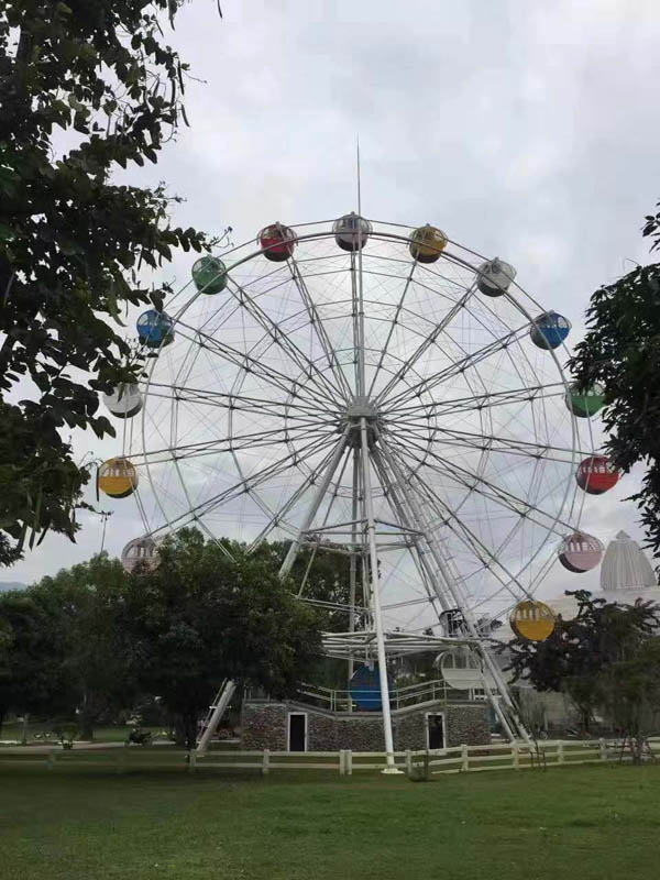 主题乐园大型摩天轮