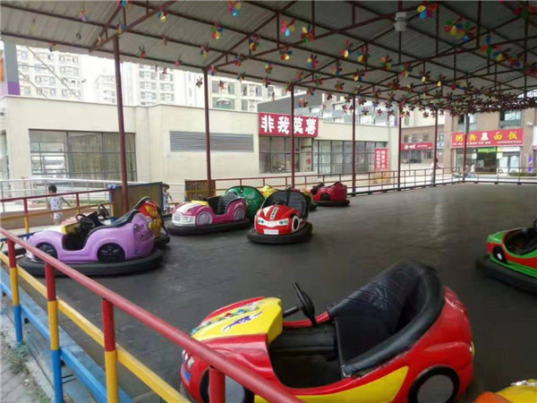 公园双人碰碰车