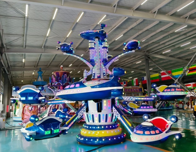 双层自控飞机